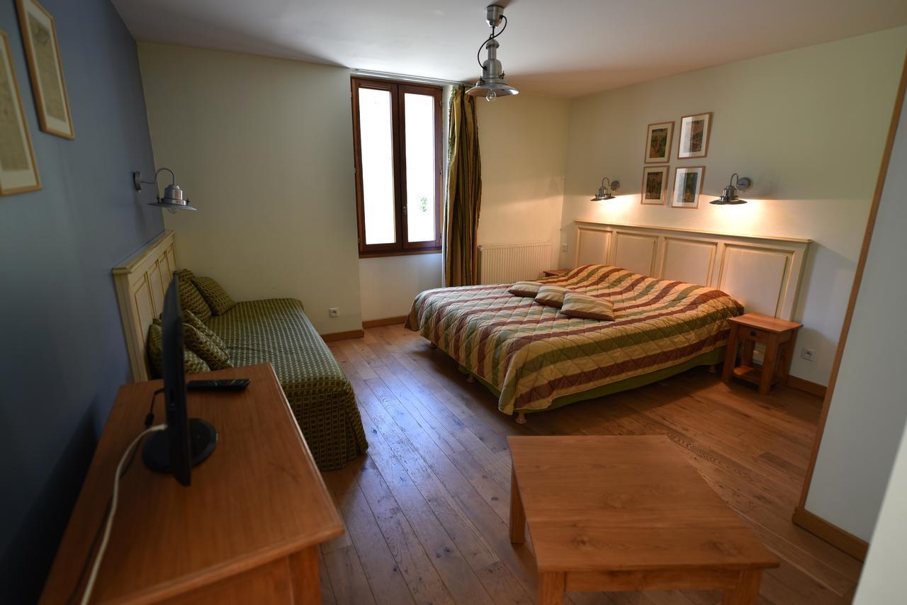 Les Lodges Du Lac Saint-Alban-de-Montbel Rom bilde