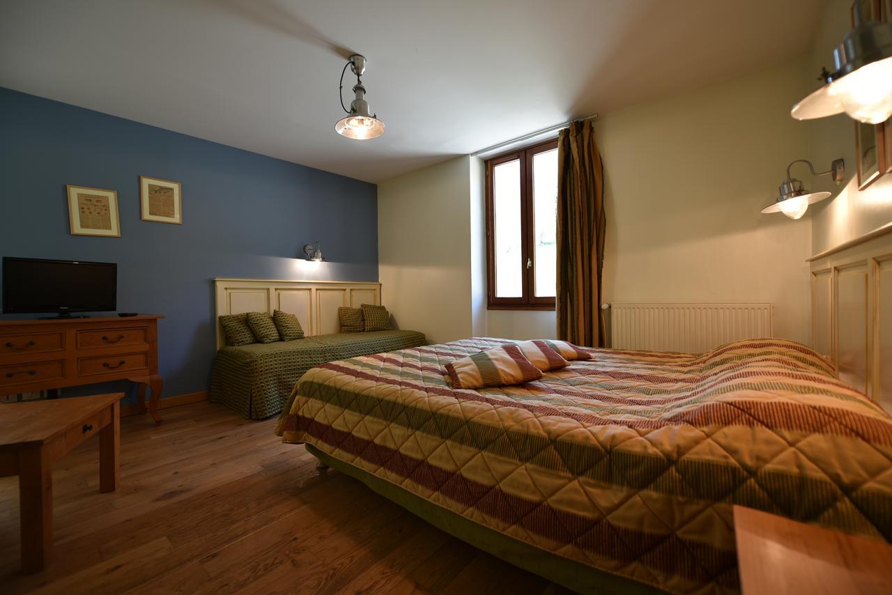 Les Lodges Du Lac Saint-Alban-de-Montbel Rom bilde