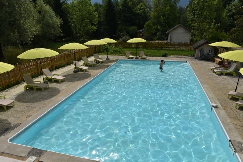 Les Lodges Du Lac Saint-Alban-de-Montbel Eksteriør bilde