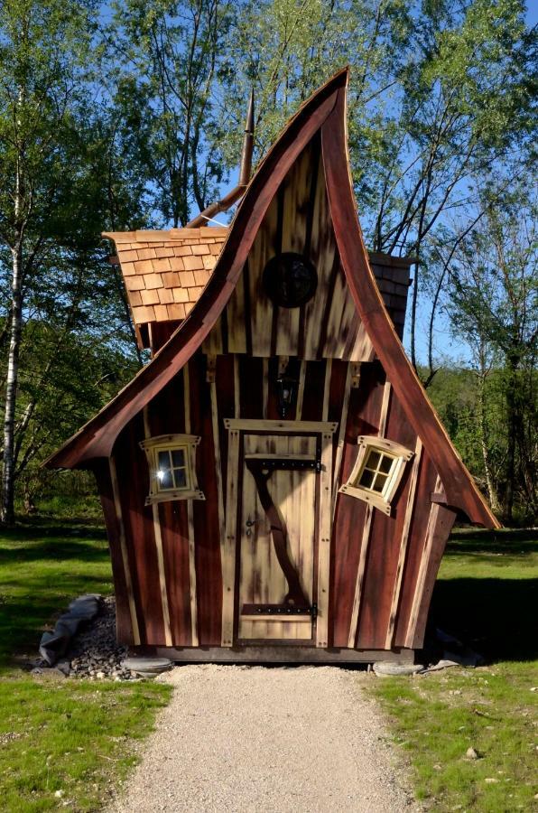 Les Lodges Du Lac Saint-Alban-de-Montbel Eksteriør bilde